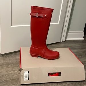 New in box Red hunter rain boots